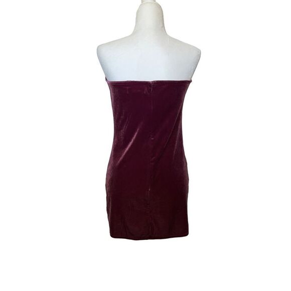 Light Before Dark Diana Velvet Mini Dress - Picture 4 of 7